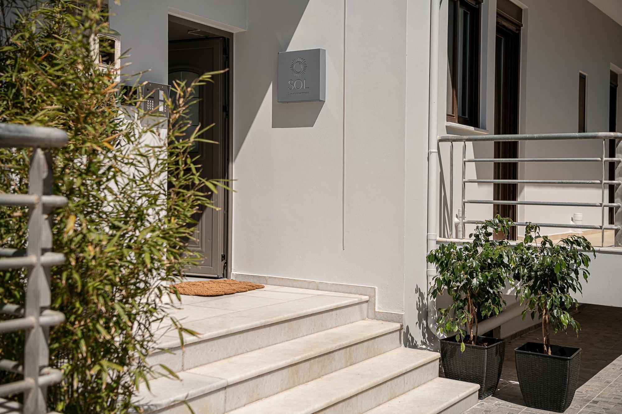 חאניה Sol Luxury Apartment - Close To The Beach With A Private Mini Pool מראה חיצוני תמונה